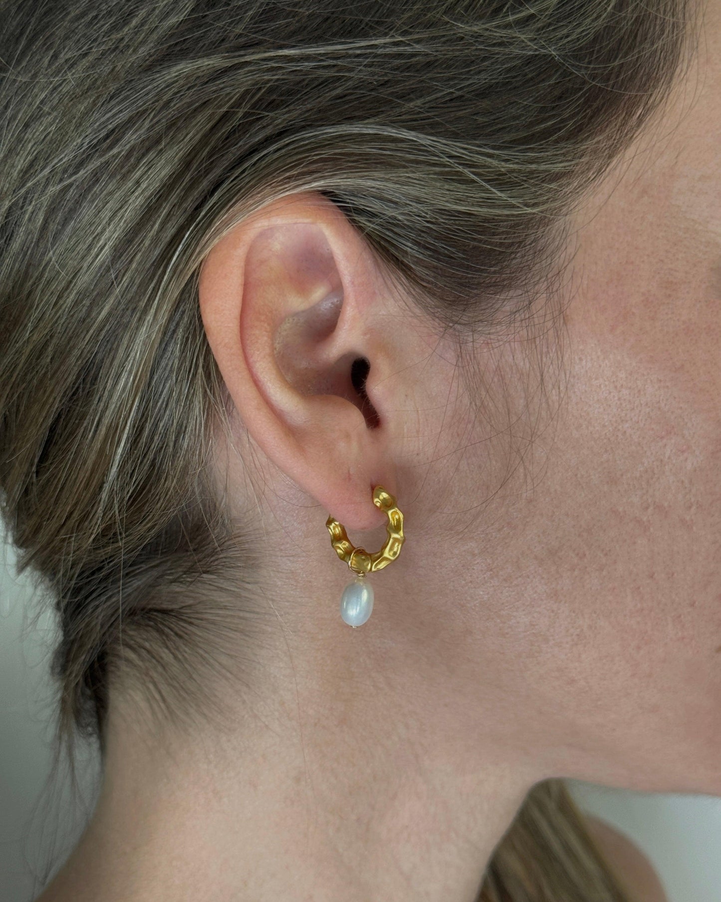 DROP PEARL EARRINGS